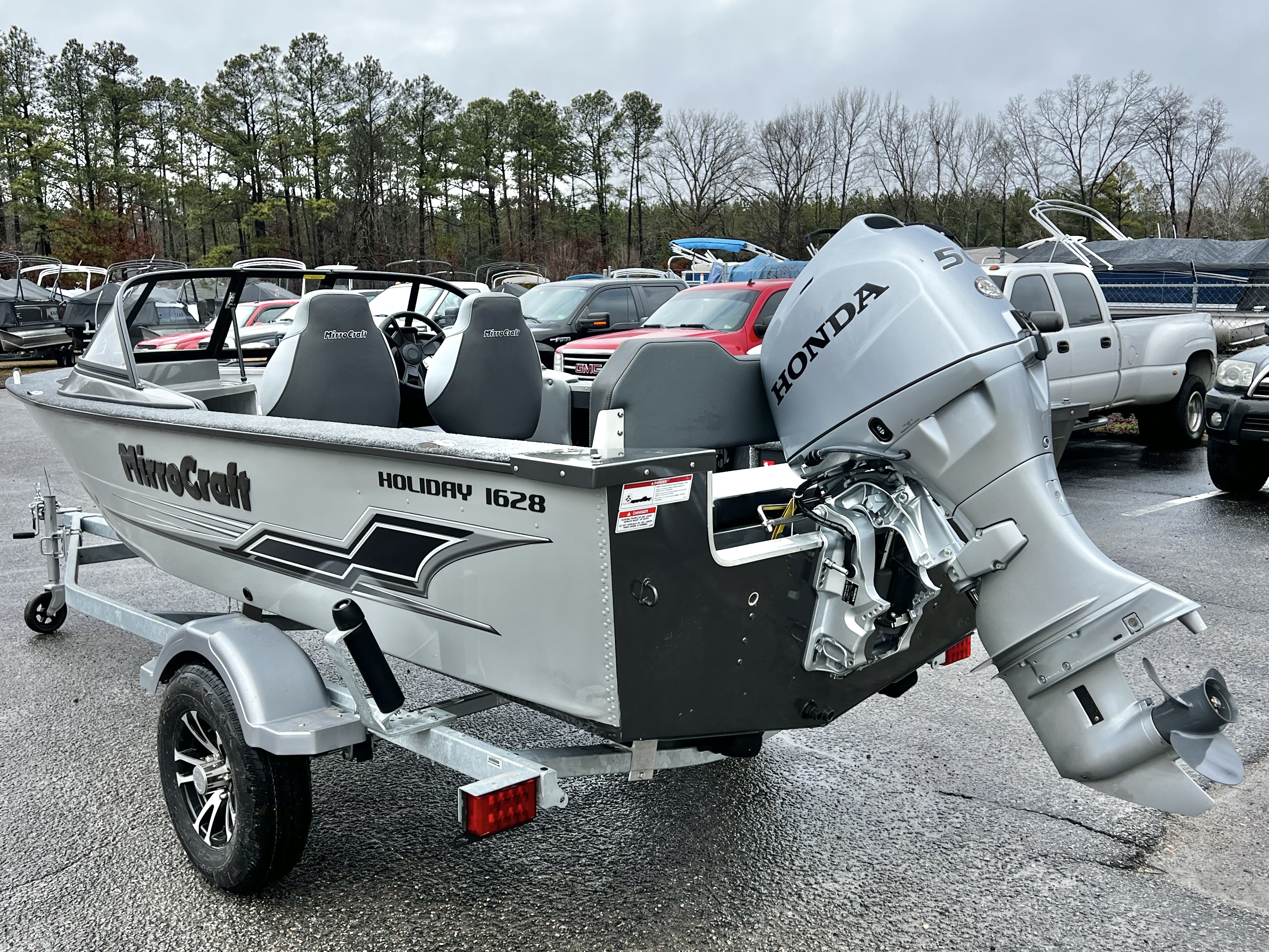 2026 Mirrocraft 1628 Holiday