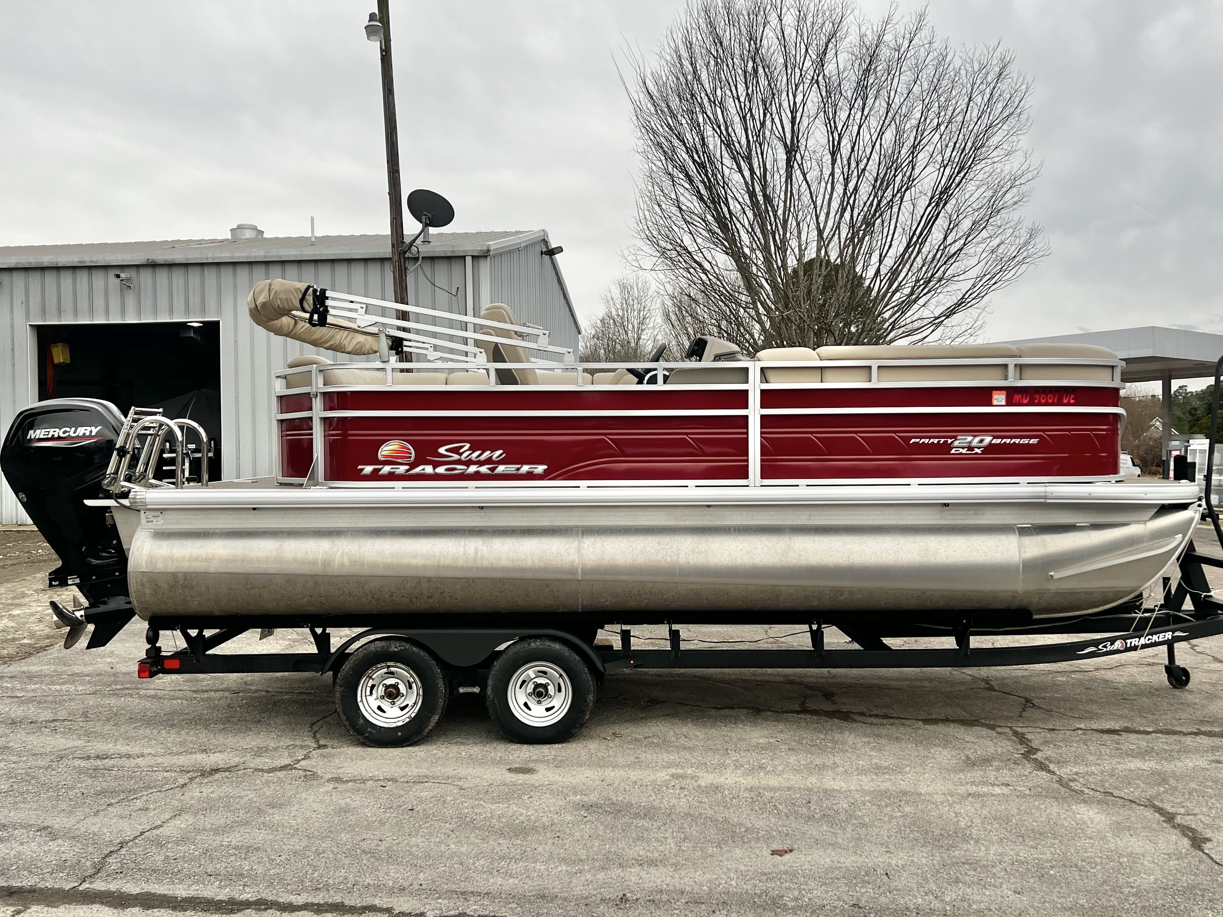 Used 2024 Sun Tracker 20' Party Barge DLX