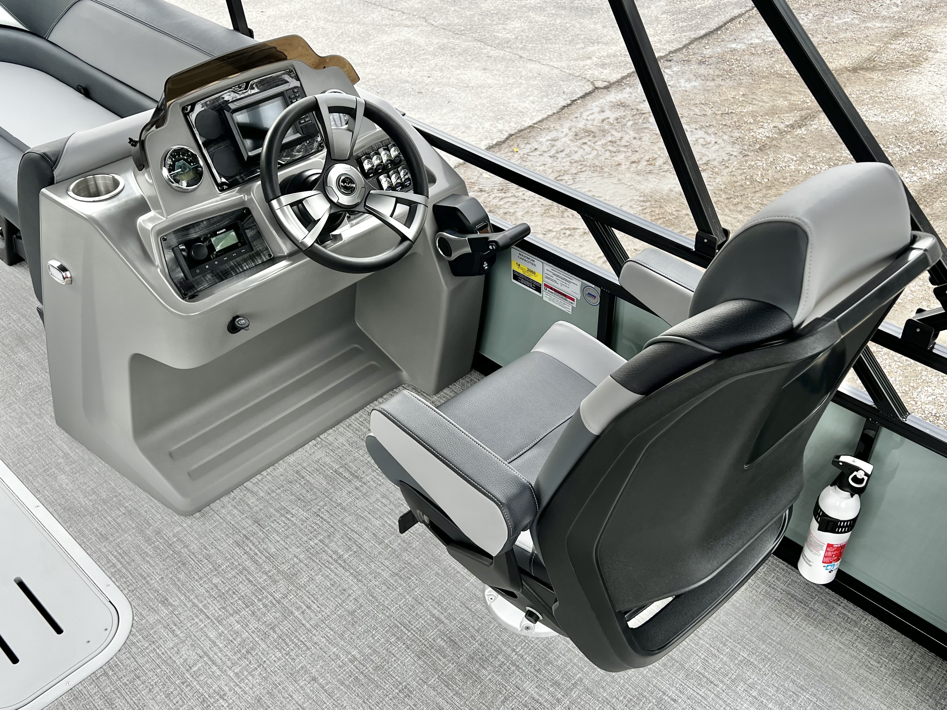 2026 Avalon Venture 85 25' Cruise Rear Bench Triple-Toon - IN STOCK - $78,637