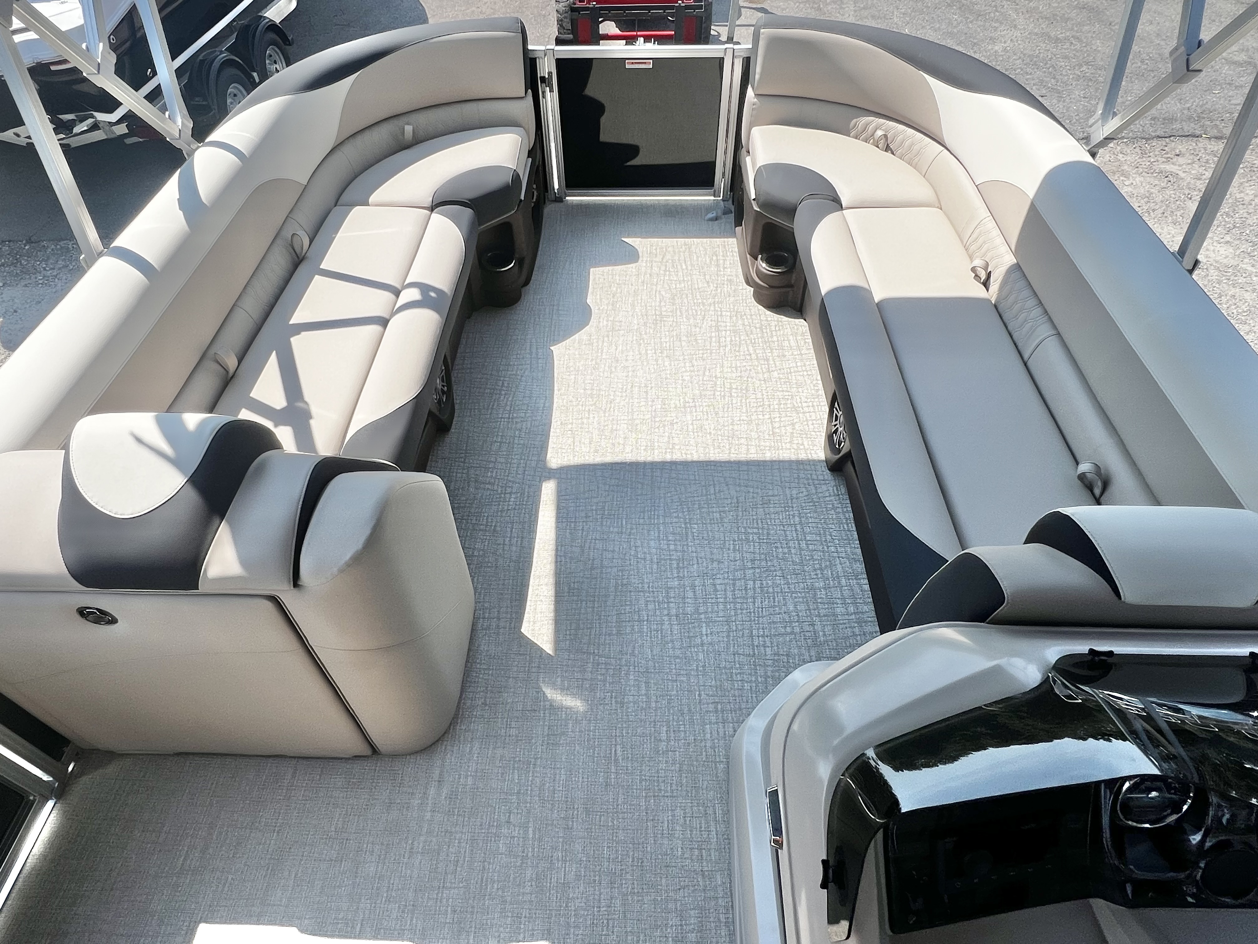2027 Avalon LSZ 25' Entertainer