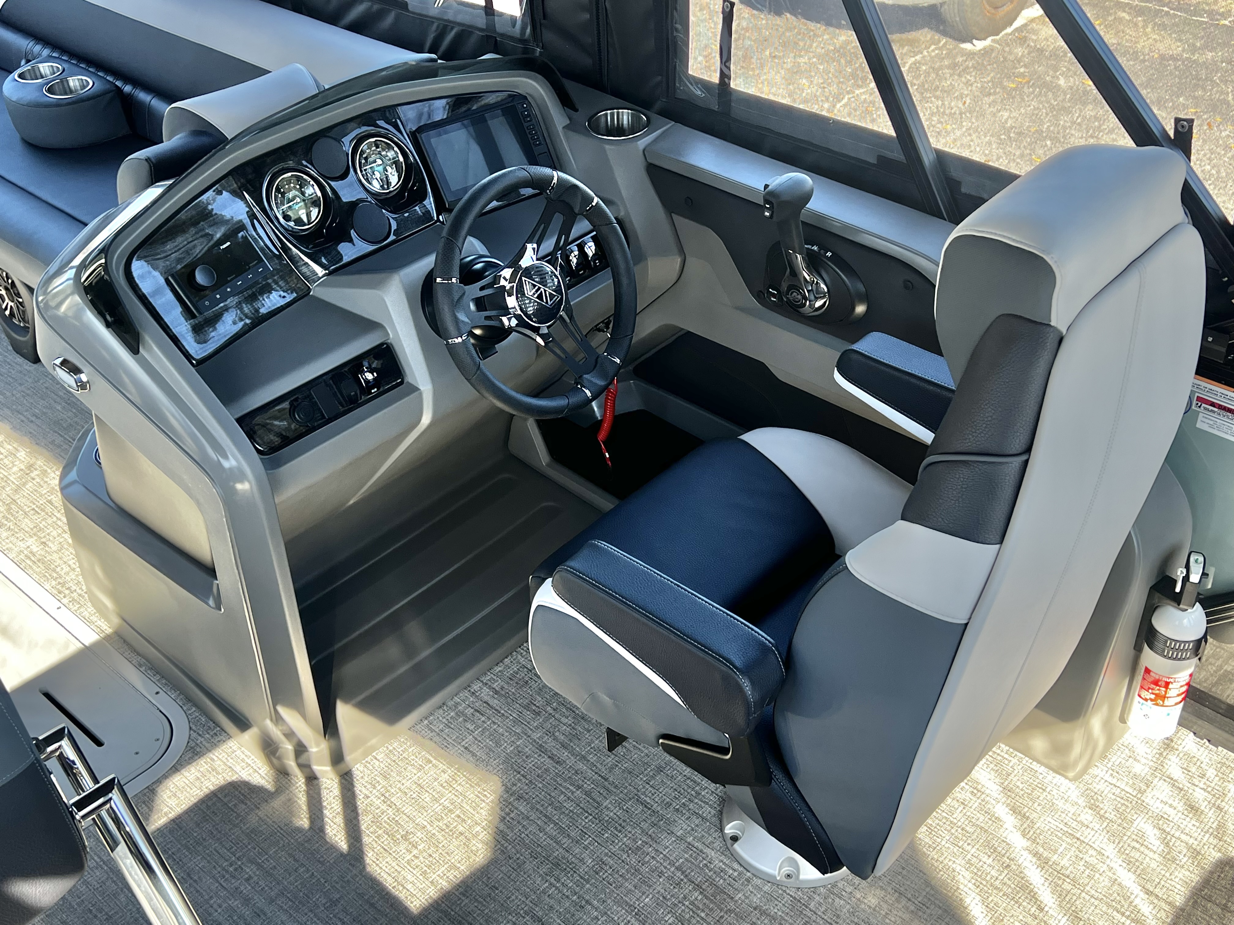 2026 Avalon LSZ 25' Entertainer Triple-Toon - IN STOCK