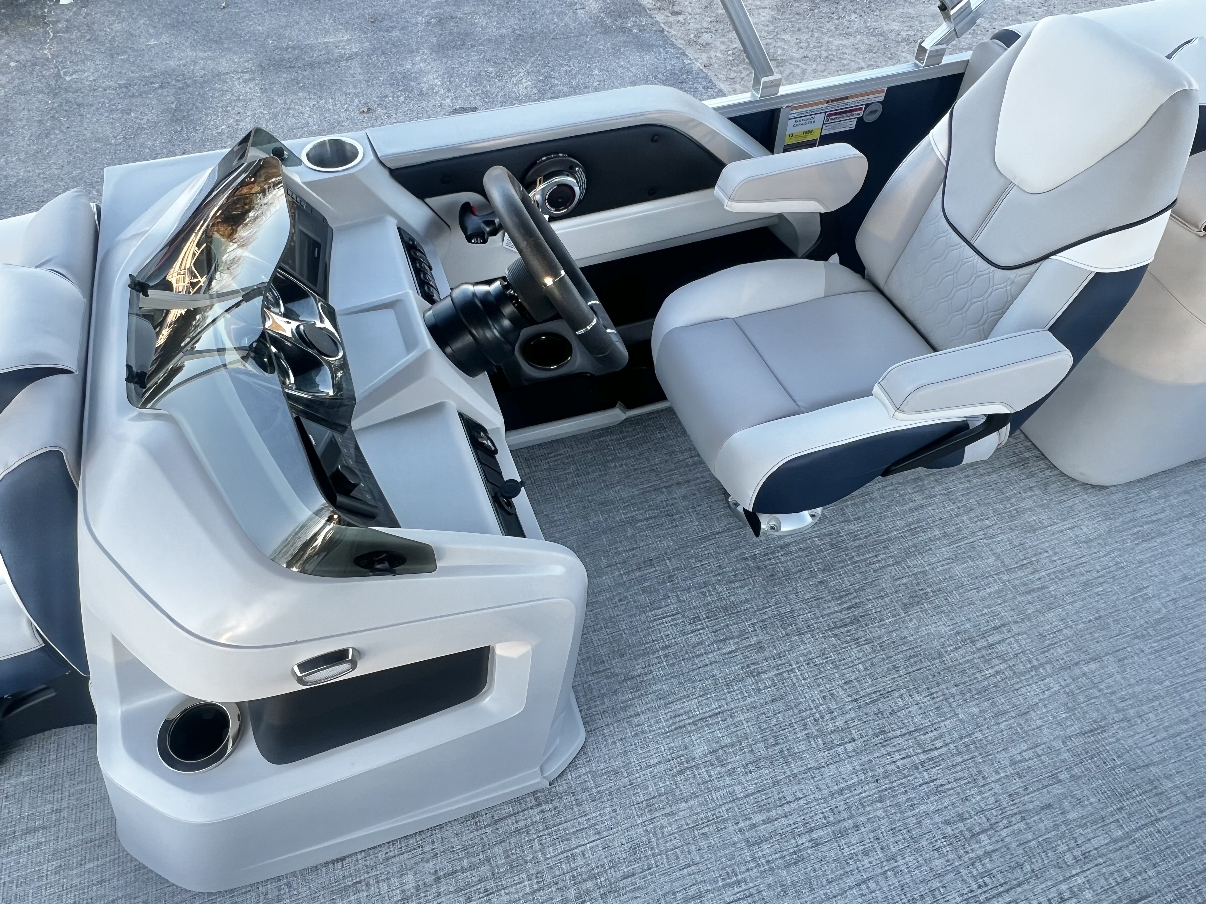 2026 Avalon LSZ 23' Quad Lounge Triple-Toon - IN STOCK - $61,416