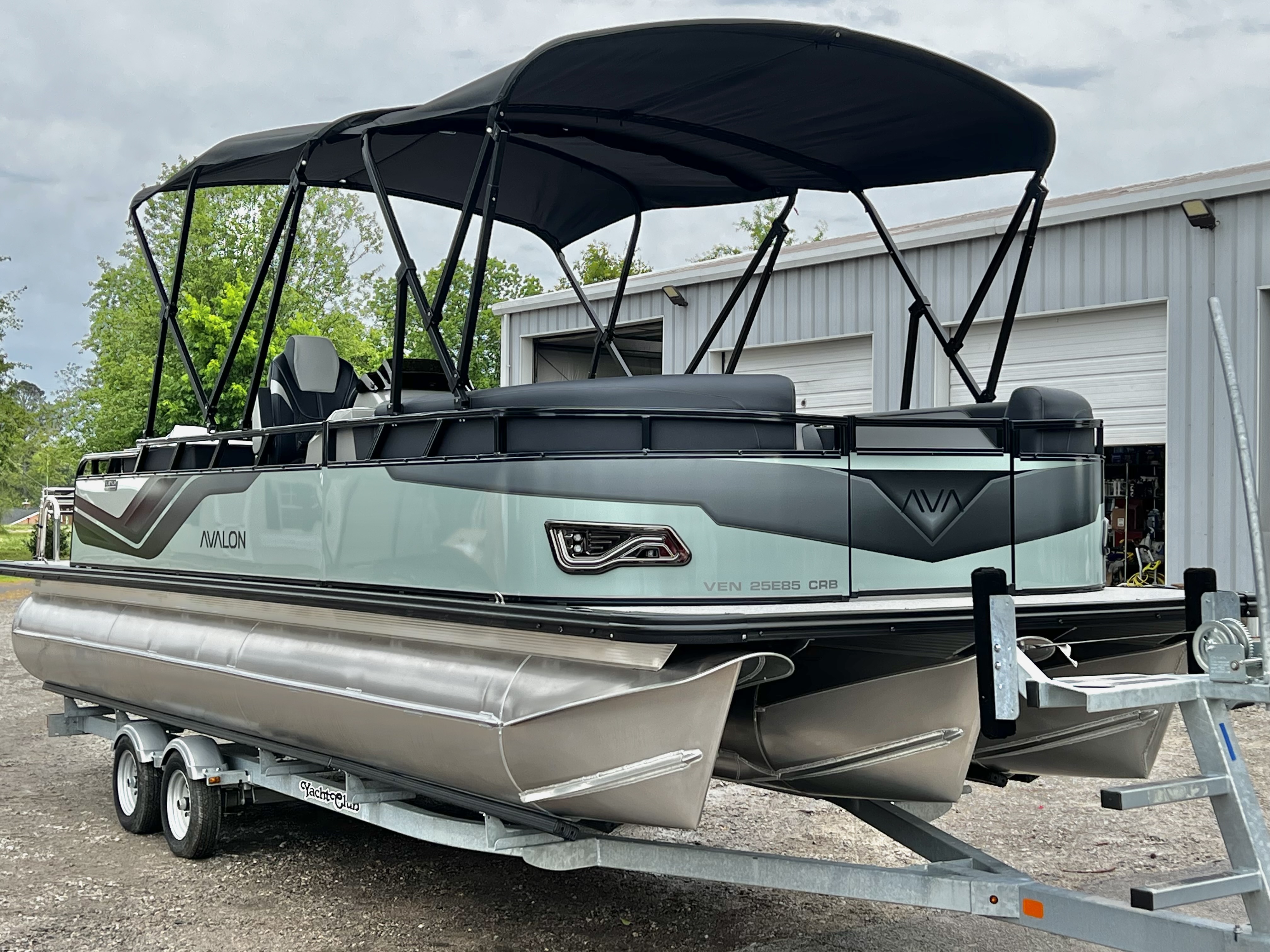 2026 Avalon Venture 85 25' Cruise Rear Bench Triple-Toon - IN STOCK - $78,637