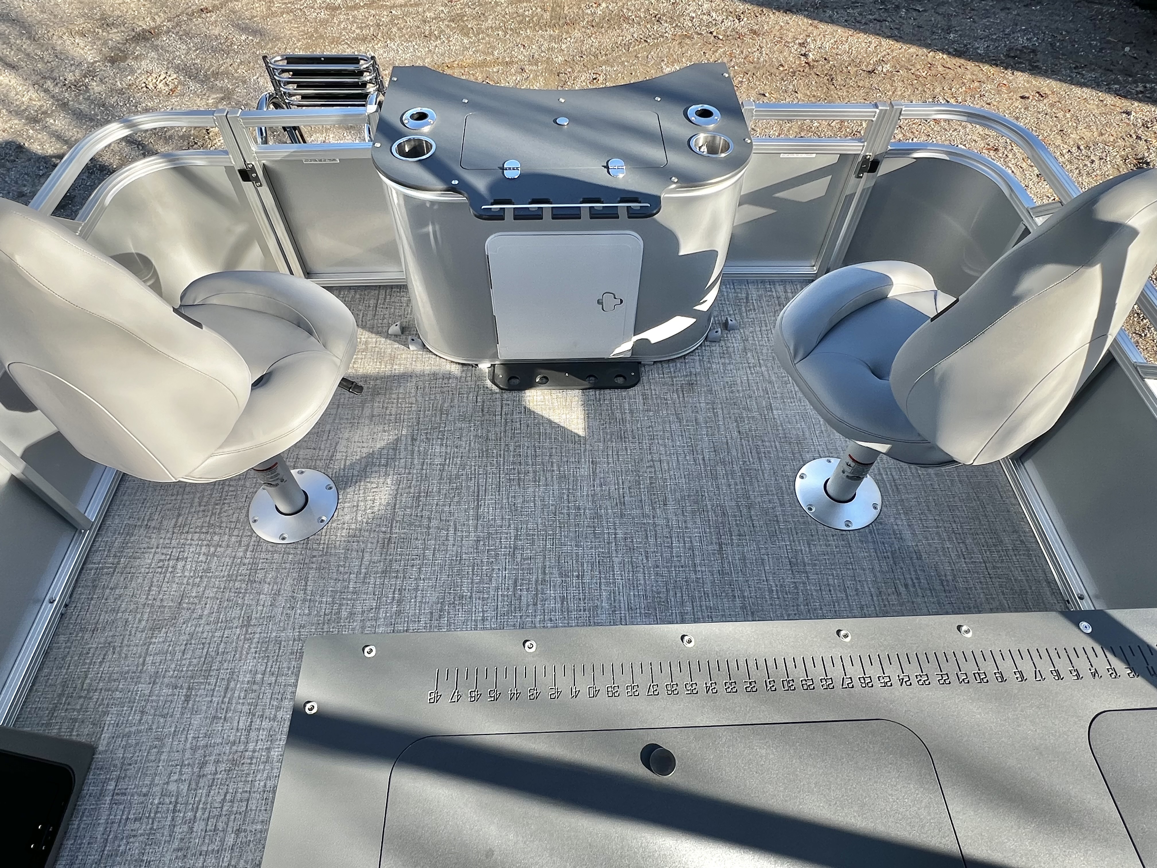 2026 Avalon Venture 85 23' Rear Fish - IN STOCK