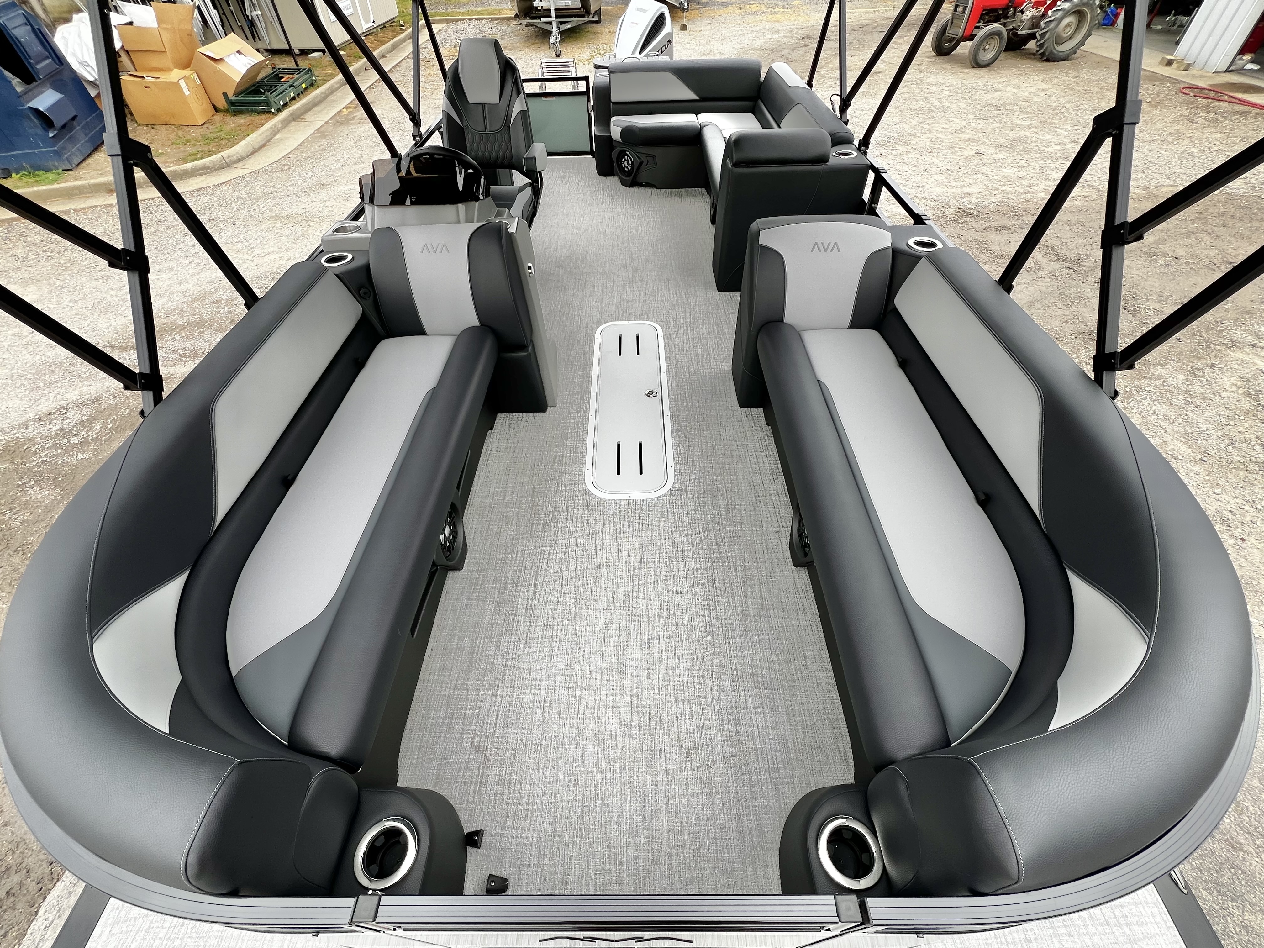 2026 Avalon Venture 85 25' Cruise Rear Bench Triple-Toon - IN STOCK - $78,637