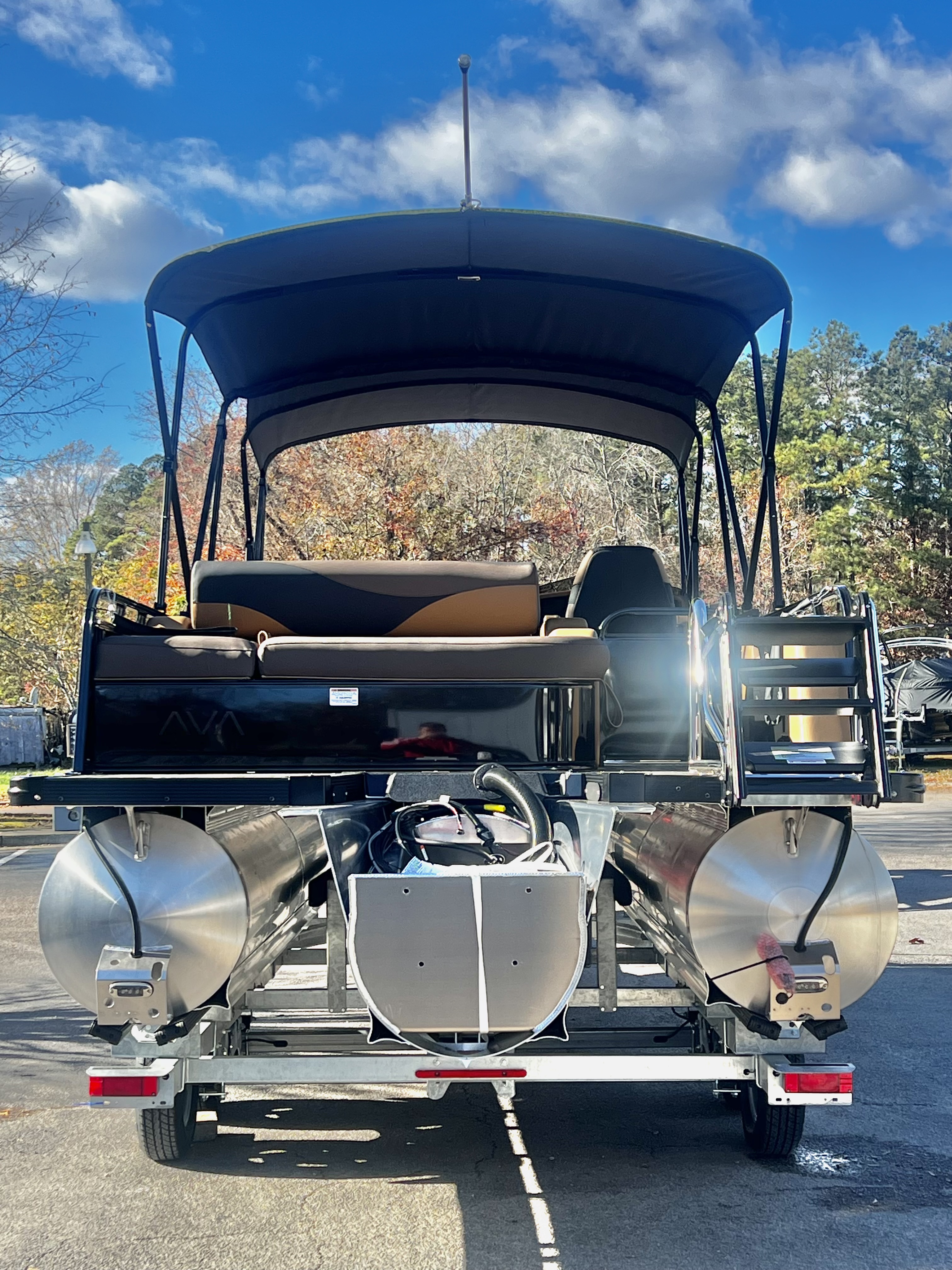 2026 Avalon LSZ 23' Entertainer Triple-Toon - IN STOCK - $70,458