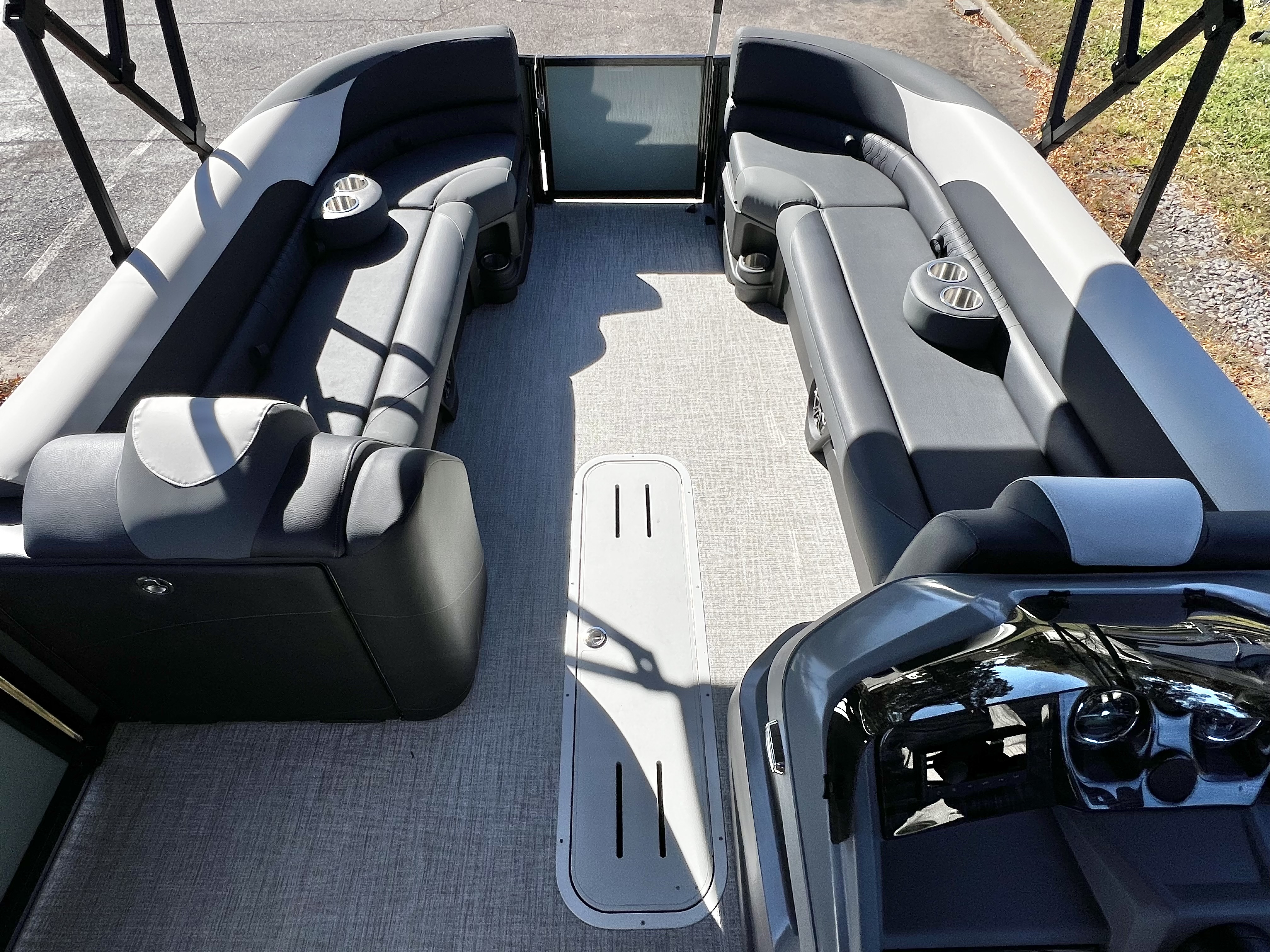 2026 Avalon LSZ 25' Entertainer Triple-Toon - IN STOCK