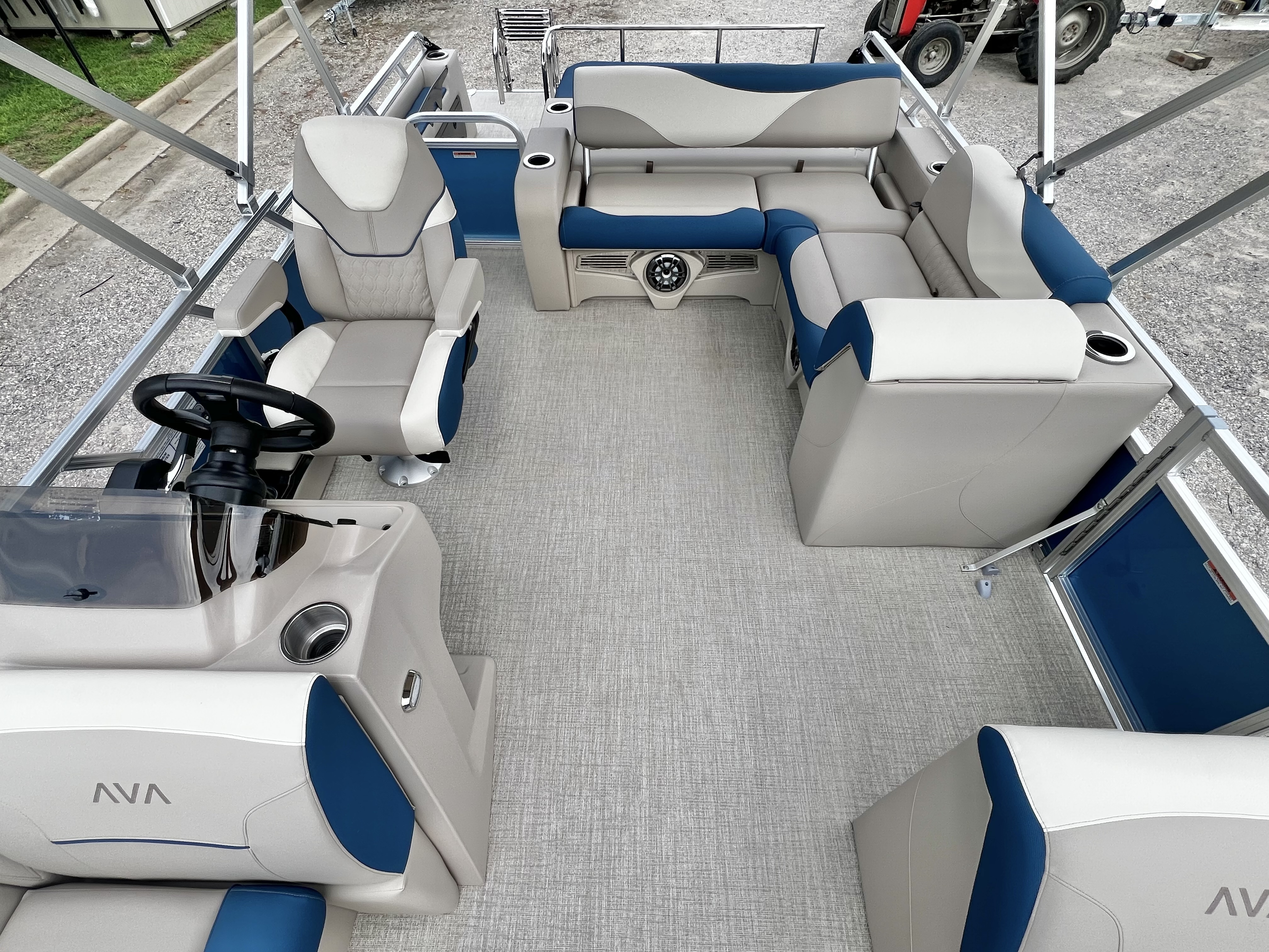 2027 Avalon Venture 85 23' Versatile Rear Bench Triple-Toon