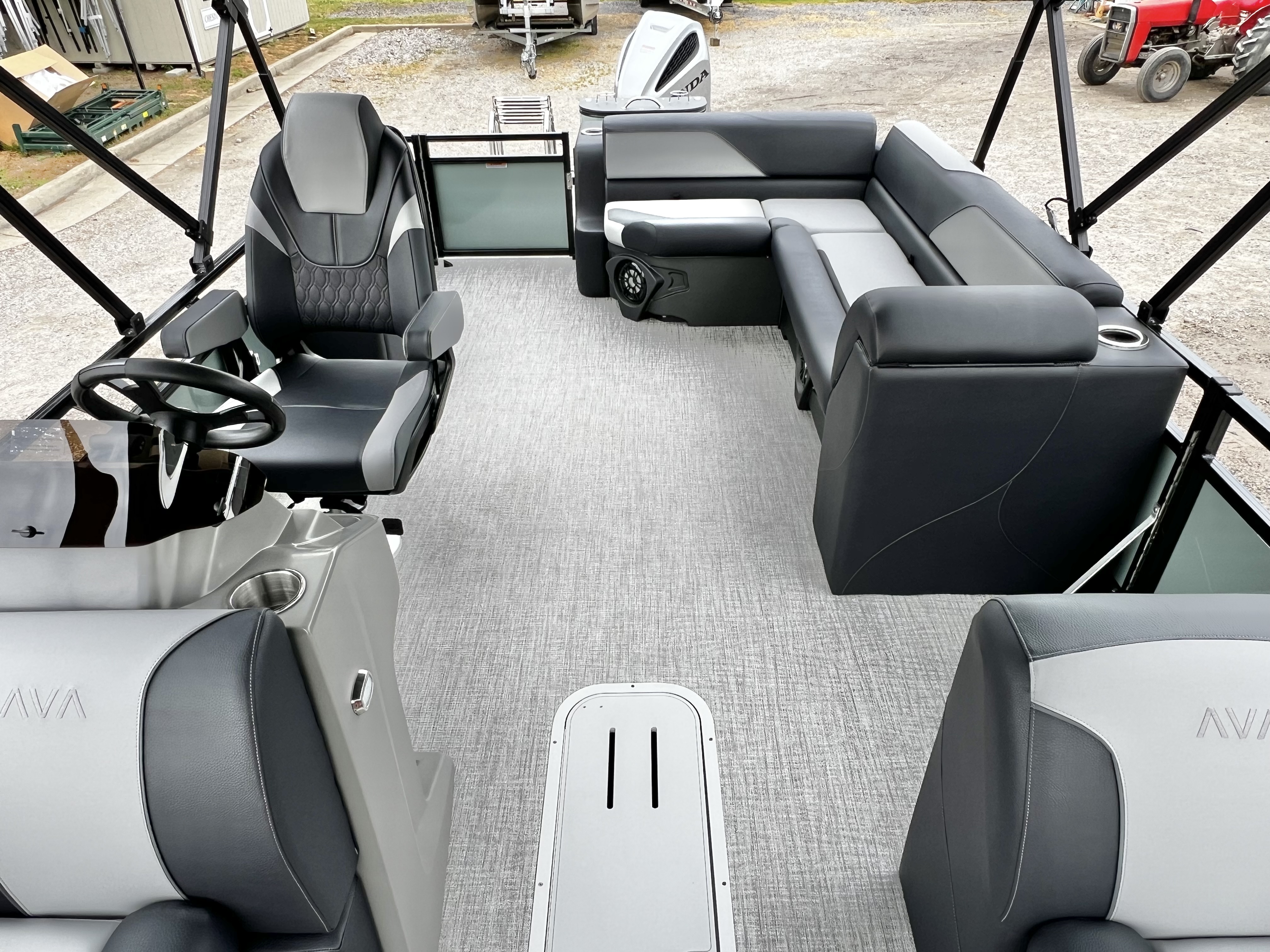 2026 Avalon Venture 85 25' Cruise Rear Bench Triple-Toon - IN STOCK - $78,637