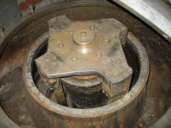 Used Bird 8 Foil Assembly Cage For Pressure Screen With (4) Foils #23307