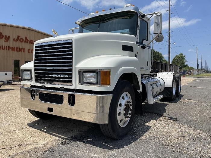 Used 2013 Mack Trucks, Incorporated CHU613