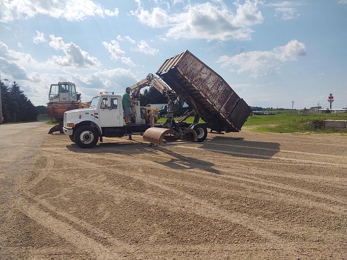 Used 2001 INTERNATIONAL 4700
