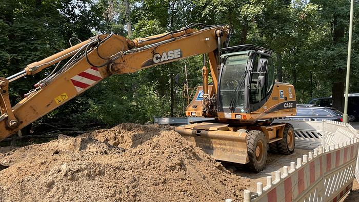 Used 2010 Case  WX185