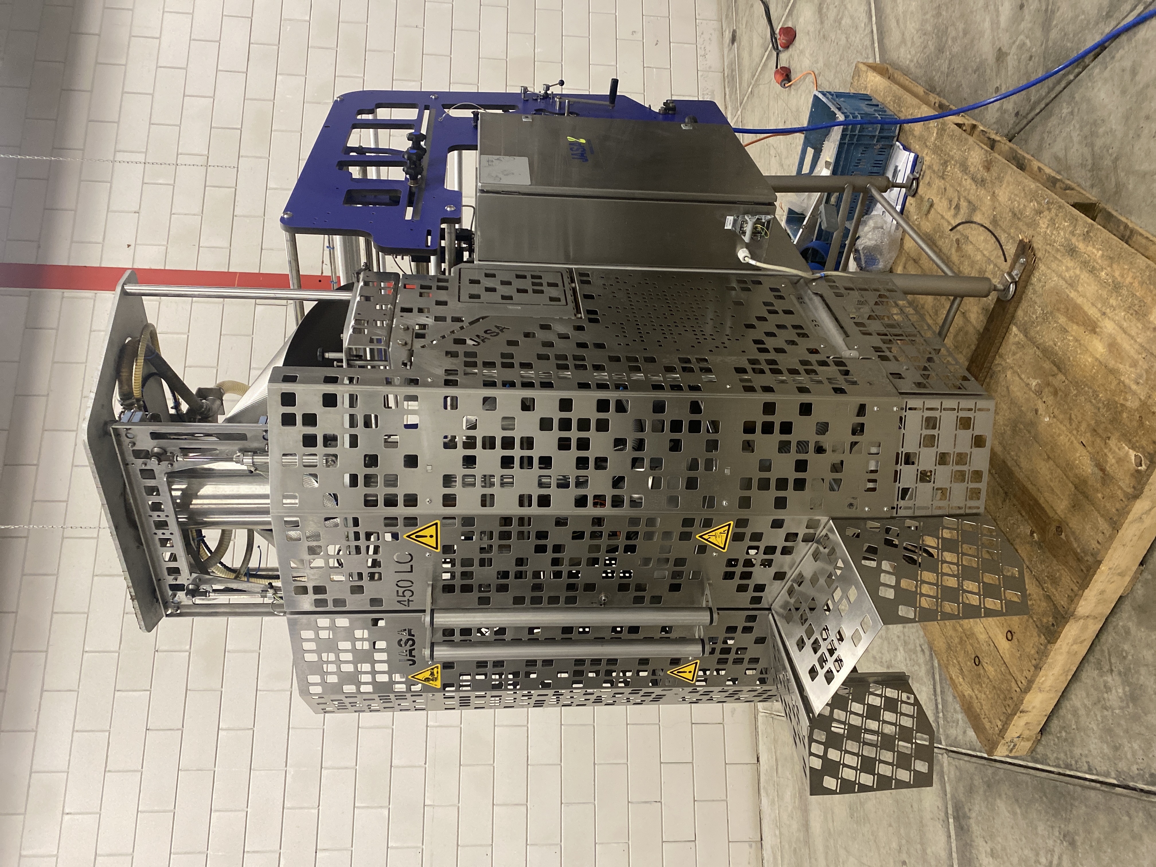 Used 2014 Jasa 450 with vacuum