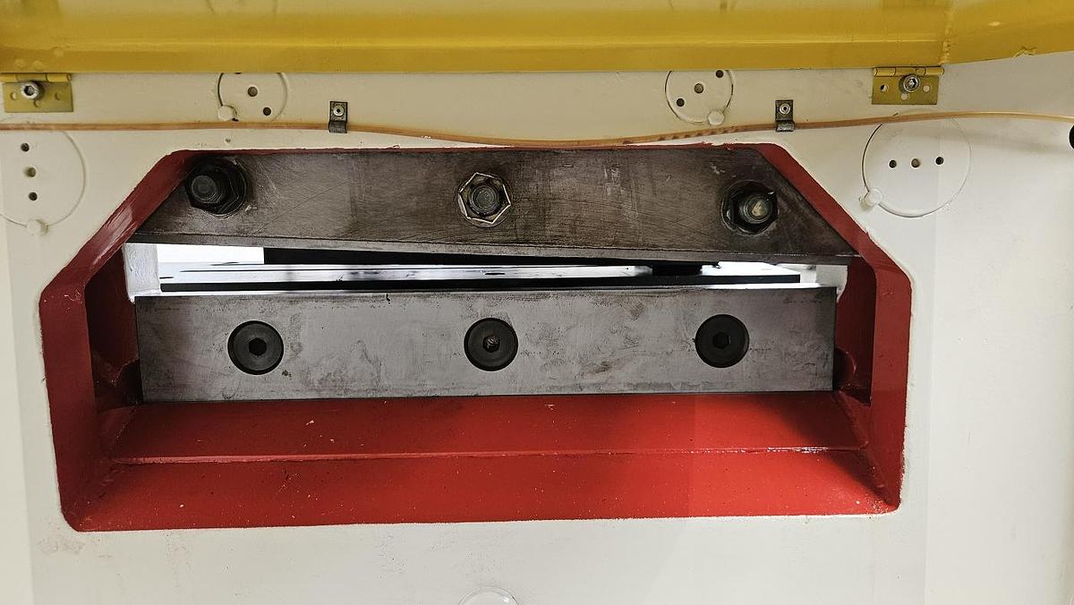 Gebraucht Hydraulische Profilstahlschere Mubea KBLH 700