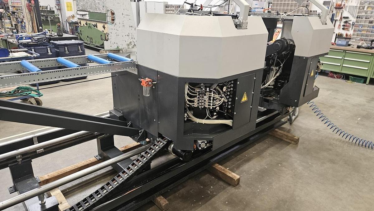 Gebraucht Doppelgehrungssäge Elumatec DG 244