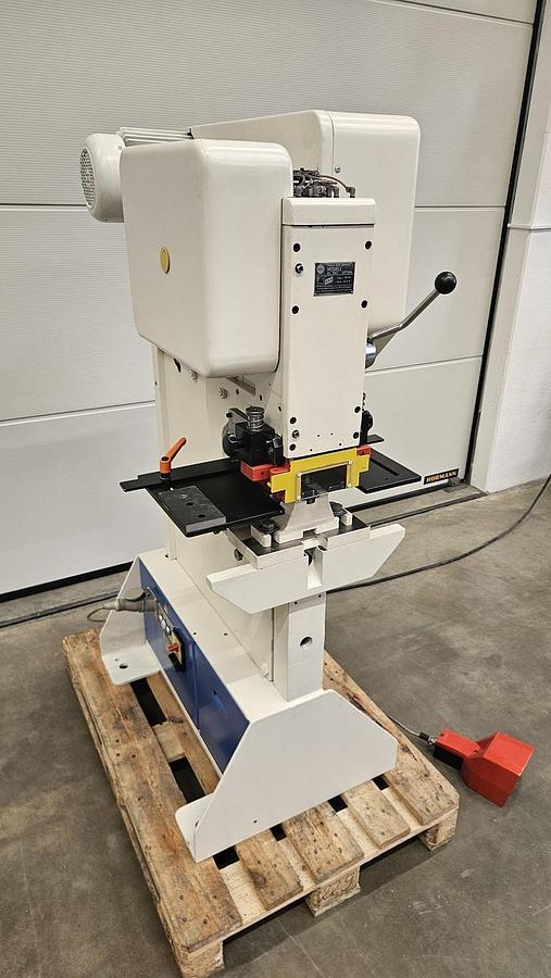 Gebraucht Lochstanze Mubea KL 560