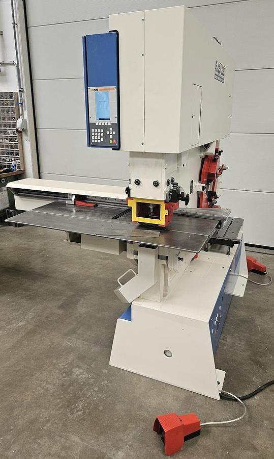 Gebraucht Profilstahlschere Mubea KBLH 1000 mit Positionierung