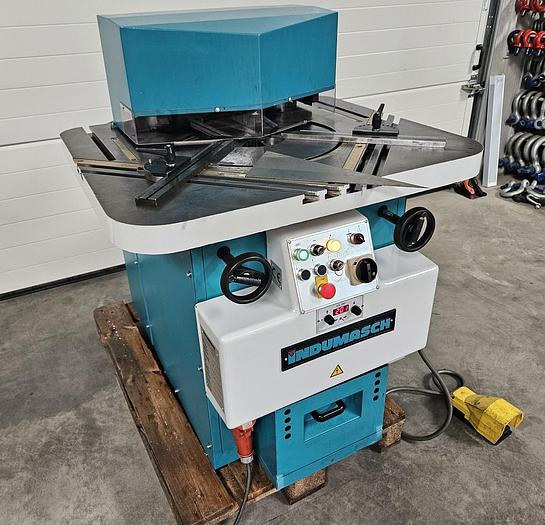 Gebraucht Hydraulische Ausklinkmaschine Indumasch VA 200-4