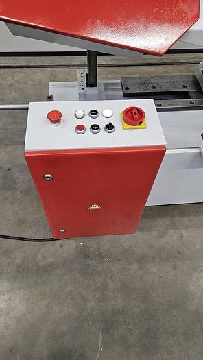 Gebraucht Halbautomatische Bandsäge Behringer HBP 320