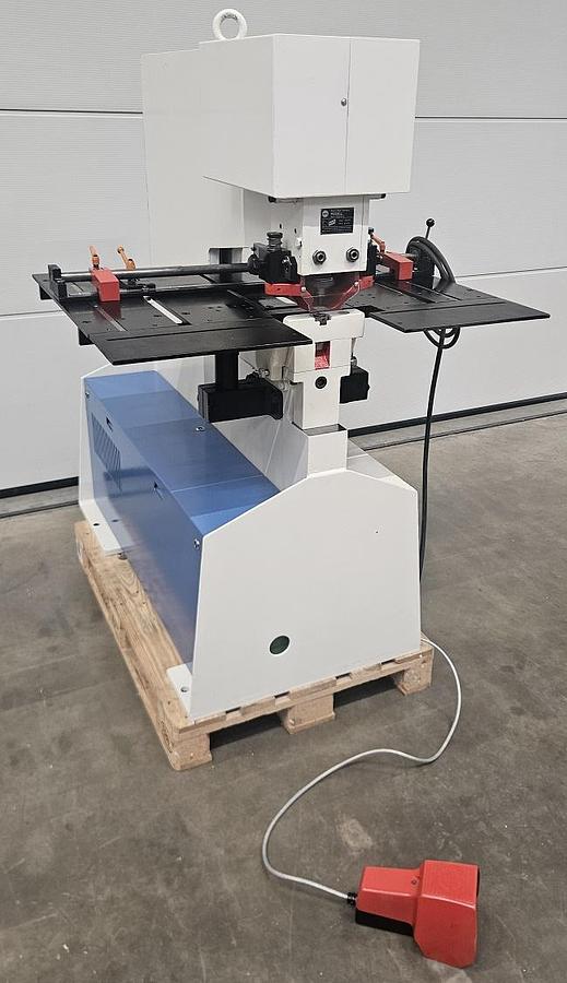 Gebraucht Mubea KLH 300