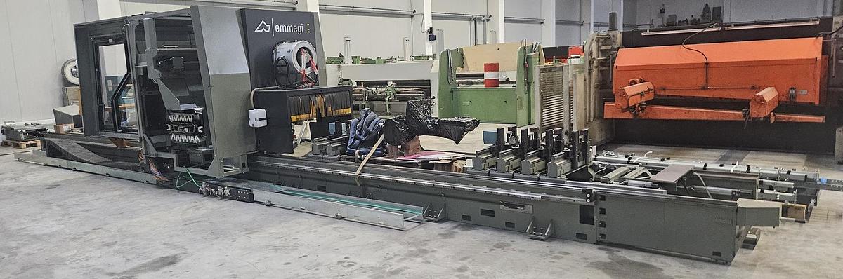 Gebraucht Bearbeitungszentrum Emmegi Satellite XT 10500