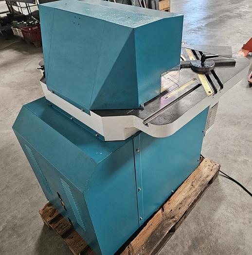 Gebraucht Hydraulische Ausklinkmaschine Indumasch VA 200-4