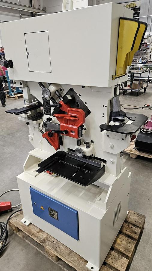 Gebraucht Profilstahlschere Mubea MIW 800