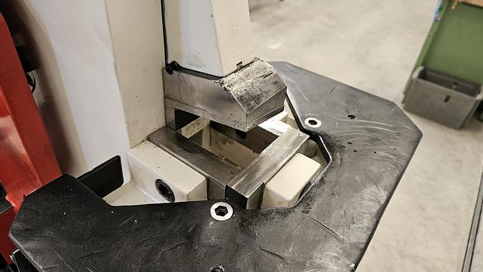 Gebraucht Profilstahlschere Mubea KBLH 700