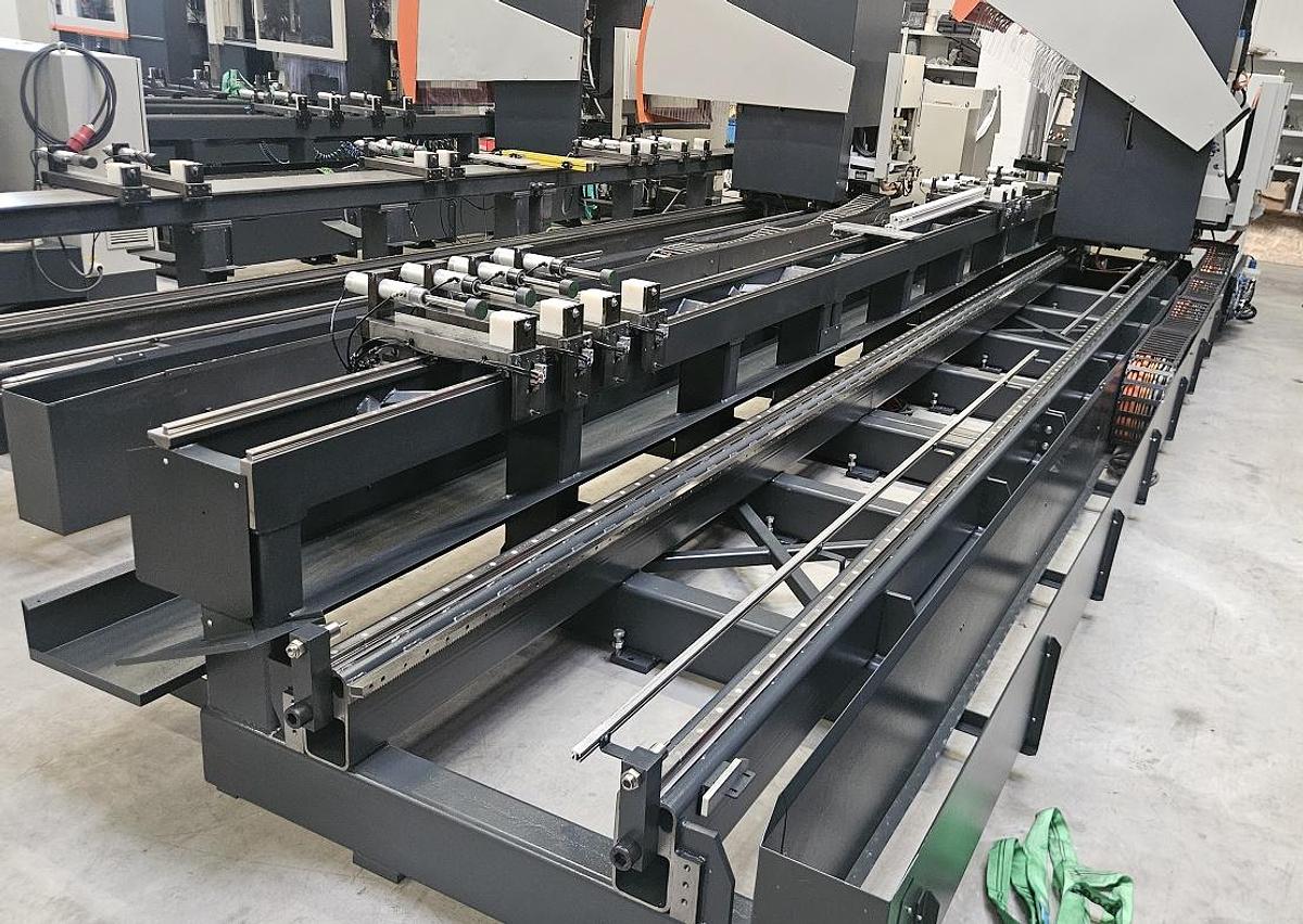 Gebraucht Bearbeitungszentrum Elumatec SBZ 130