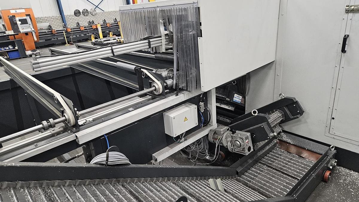 Gebraucht Bearbeitungszentrum / Durchlaufzentrum Elumatec SBZ 628 XXL