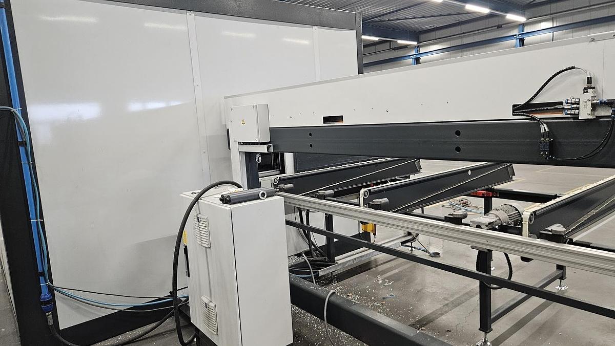 Gebraucht Bearbeitungszentrum / Durchlaufzentrum Elumatec SBZ 628 XXL