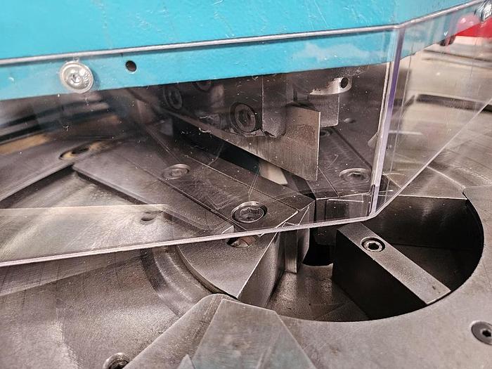 Gebraucht Hydraulische Ausklinkmaschine Indumasch VA 200-4