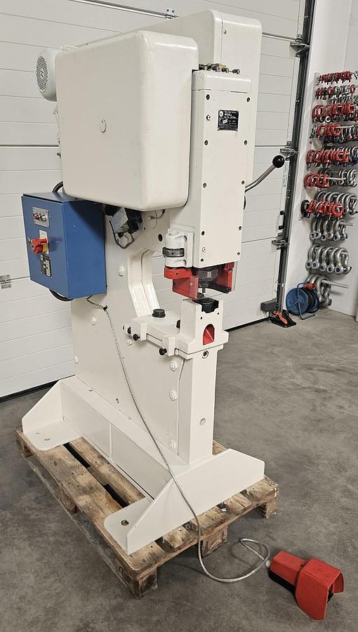 Gebraucht Lochstanze Mubea KL 750