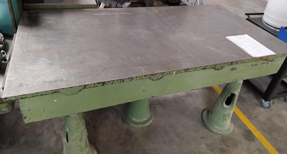 Gebraucht Diverse Anreißplatten, Aufspanntische mit Füßen