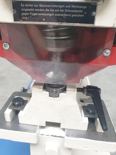 Gebraucht Hydraulische Lochstanze Mubea KLH 300-610