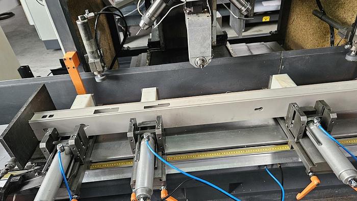 Gebraucht Bearbeitungszentrum Elumatec SBZ 130