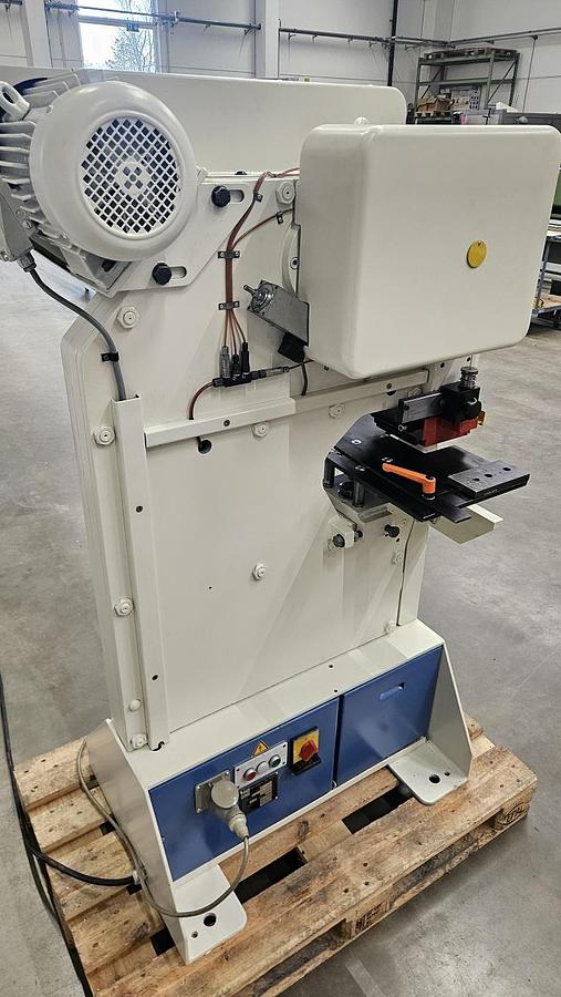 Gebraucht Lochstanze Mubea KL 560