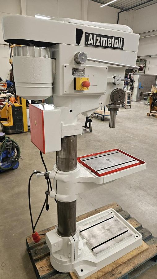 Gebraucht Säulenbohrmaschine Alzmetall AB 4 SV