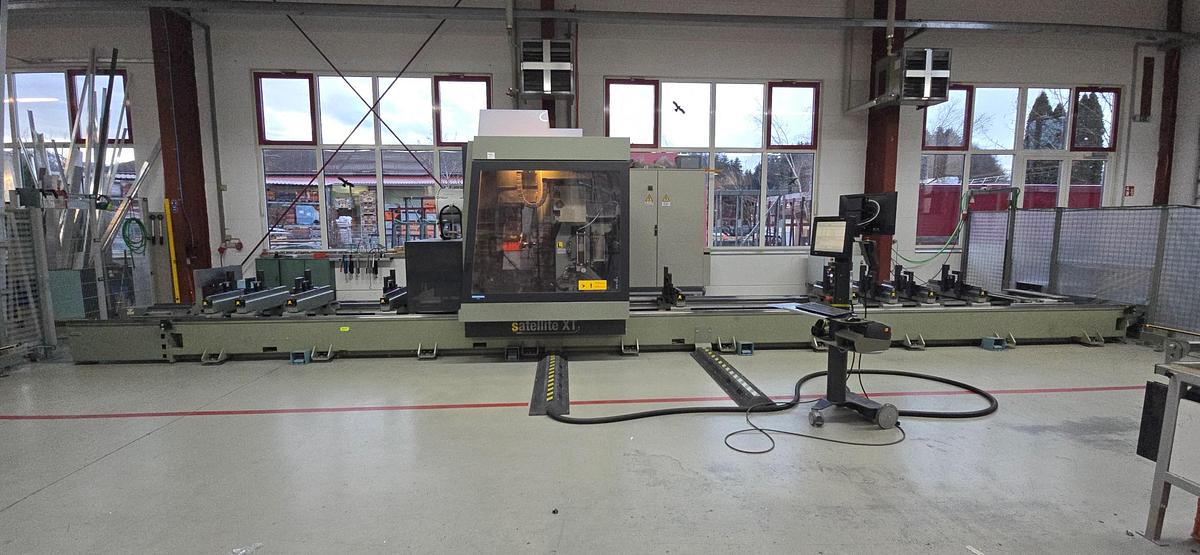 Gebraucht Bearbeitungszentrum Emmegi Satellite XT 10500