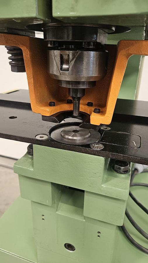 Gebraucht Hydraulische Lochstanze Peddinghaus Hydraulic 300