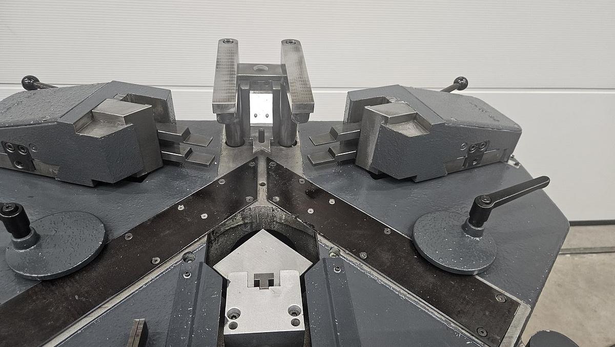 Gebraucht Hydraulische Eckverbindungspresse Pressta Eisele PV 10 E