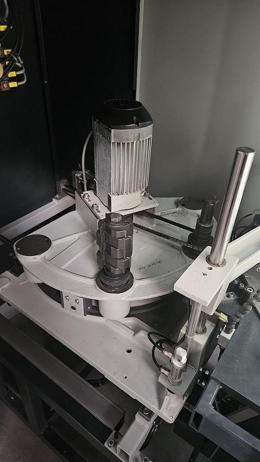 Gebraucht Verputzmaschine Elumatec EV 832