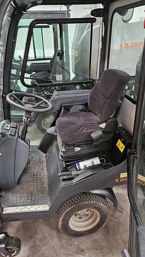Gebraucht Kommunalfahrzeug Holder X 30 mit Mähwerk und Kehreinrichtung