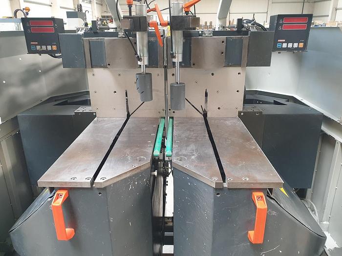 Gebraucht Doppelgehrungssäge Elumatec DG 244