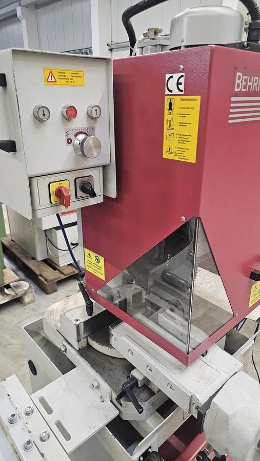 Gebraucht Kreissäge Behringer VMS 350 PV mit auto. Positionierung