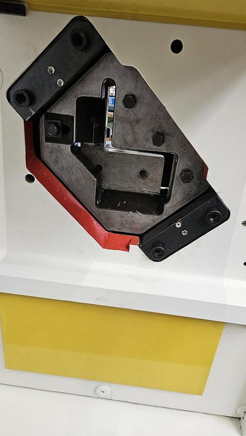 Gebraucht Hydraulische Profilstahlschere Mubea KBLH 700