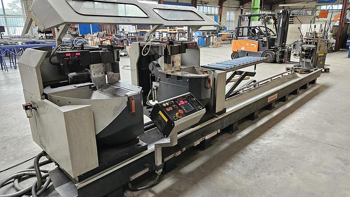 Gebraucht Doppelgehrungssäge Elumatec DG 244