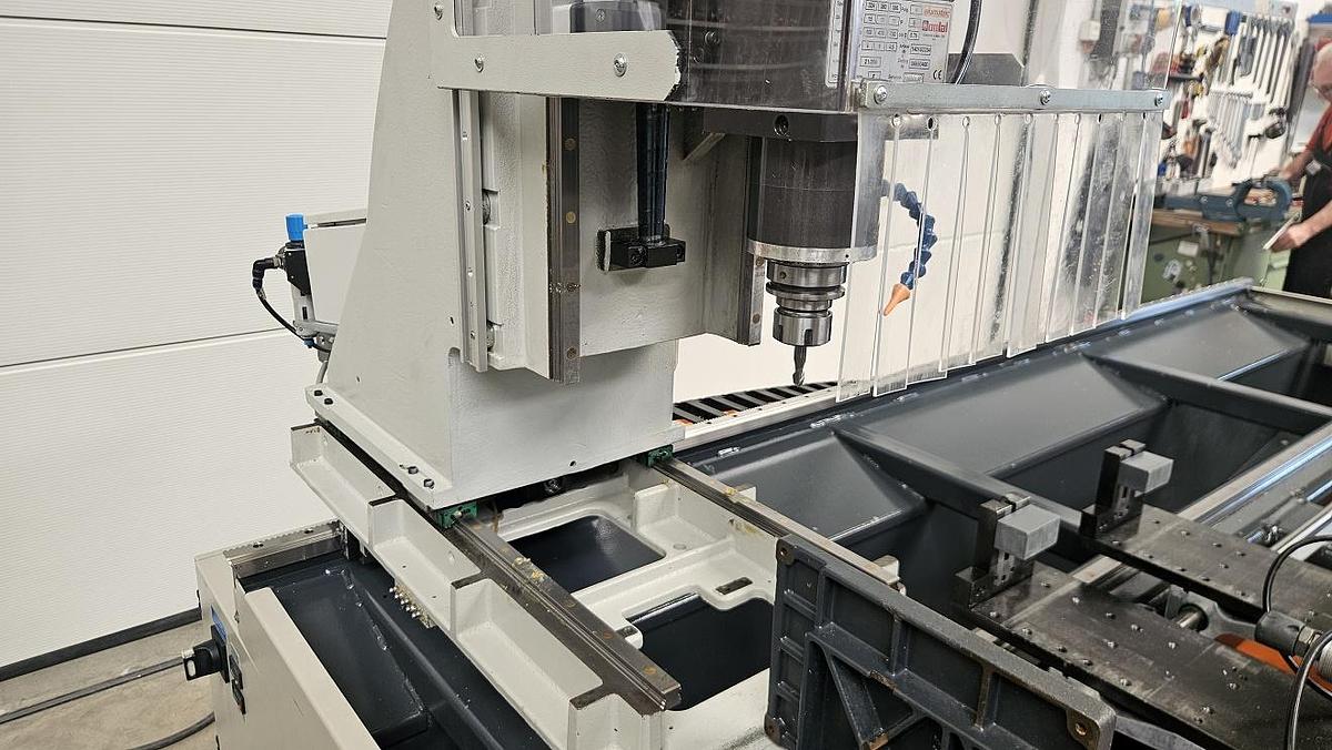 Gebraucht Bearbeitungszentrum Elumatec SLK 118