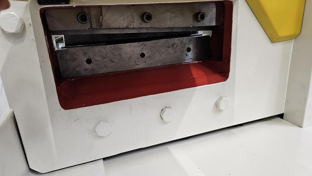 Gebraucht Profilstahlschere Mubea MIW 800
